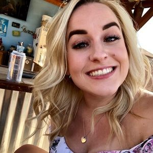 Meet your Posher, Savannah